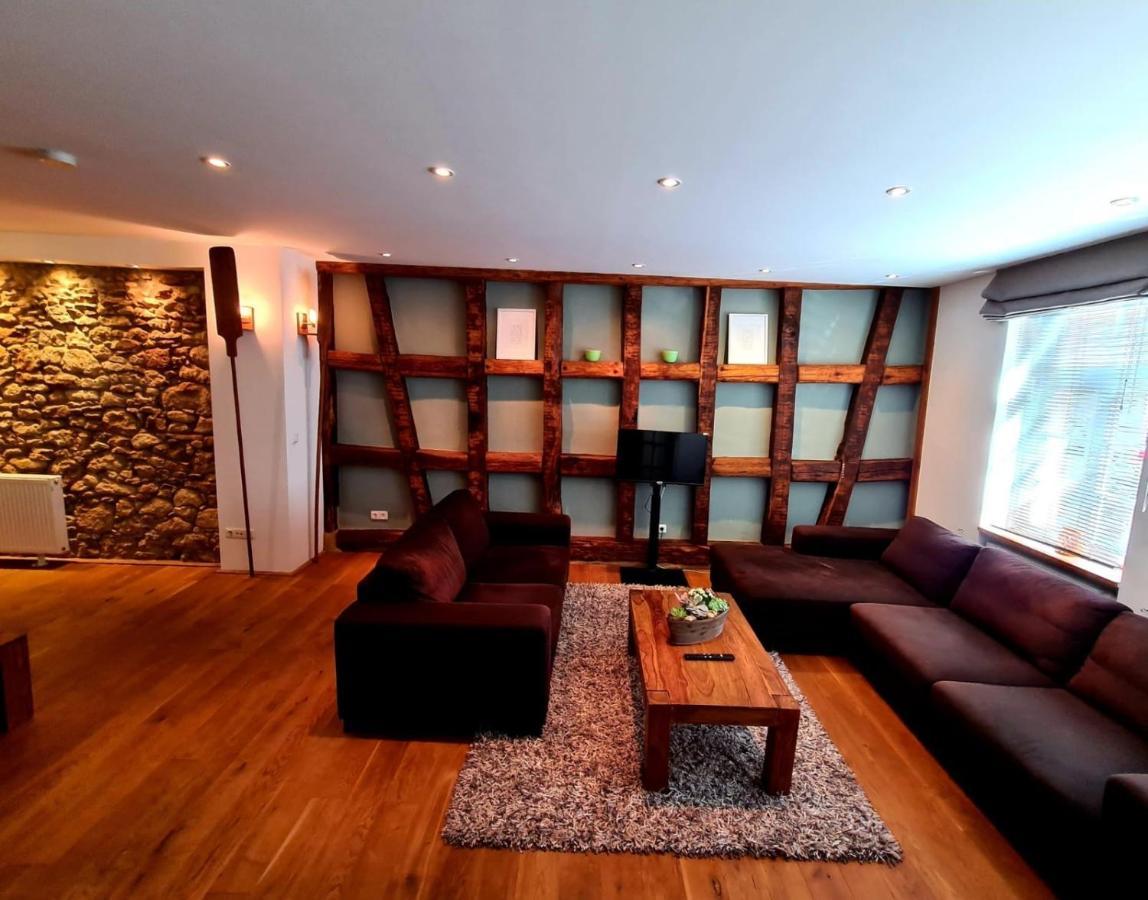 엘트빌레 Designer Unterkunft In 15. Jahrhundert Altbau 75 M² Fuer Max. 4 Personen 아파트 외부 사진