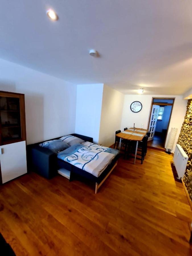엘트빌레 Designer Unterkunft In 15. Jahrhundert Altbau 75 M² Fuer Max. 4 Personen 아파트 외부 사진